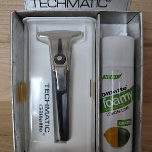 Vintage Gillette Techmatic safety razor NOS