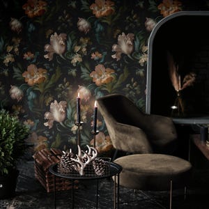 Carta da parati floreale Moody / Bouquet di fiori vittoriani neri per camera da letto e bagno / Carta da parati con adesivo rimovibile preincollato / Carta da parati con peonie barocche scure