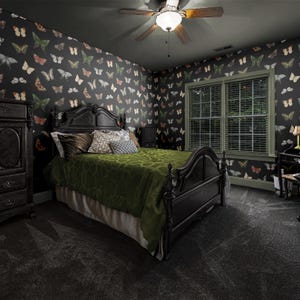 Moody Schmetterling Tapete | Dark Academia Schlafzimmer Badezimmer | Abnehmbar, Peel and Stick, Prepasted | Black Whimsigoth Maximalist Wallpaper