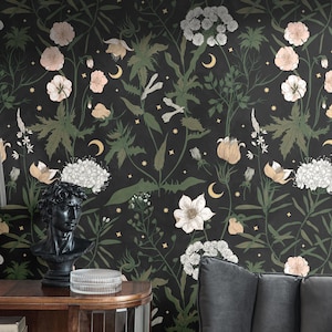 Carta da parati Moody Botanical Celestial / Camera da letto e bagno massimalista con fiori di campo neri / Carta da parati floreale scura preincollata e rimovibile con adesivo Academia