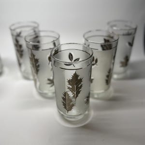 Vintage Libbey “Silver Leaf / Silver Foliage” Hi-Ball Tumblers – Set of 5 – 1953–1978 – 15 oz Frosted & Silver Mid-Century Barware