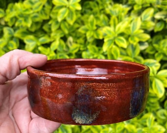 Pequeño cuenco de cerámica para perros y gatos, color rojo ladrillo, cerámica hecha a mano.