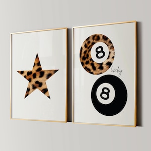 Imprimé léopard 8 boules, affiche de fille star rétro, art mural fille chanceuse tendance, décoration d'appartement esthétique année 2000 funky, oeuvre d'art de chambre girly guépard