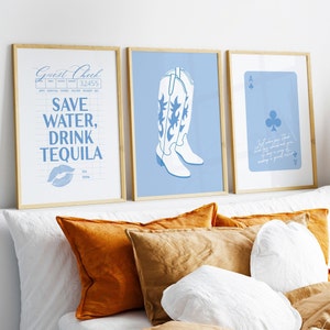 nadmorski kowbojka zachodnia galeria ścienna do pokoju w akademiku zestaw 3 sztuk, plakat preppy save water drink tequila, modny retro funky niebieski wózek barowy