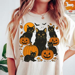Halloween Black Cat Shirt, Spooky Season Cat Shirt, Halloween Women&#39;s Sweaters, Halloween Crewneck, Pumpkin Black Cat T-shirt, Spooky Cat