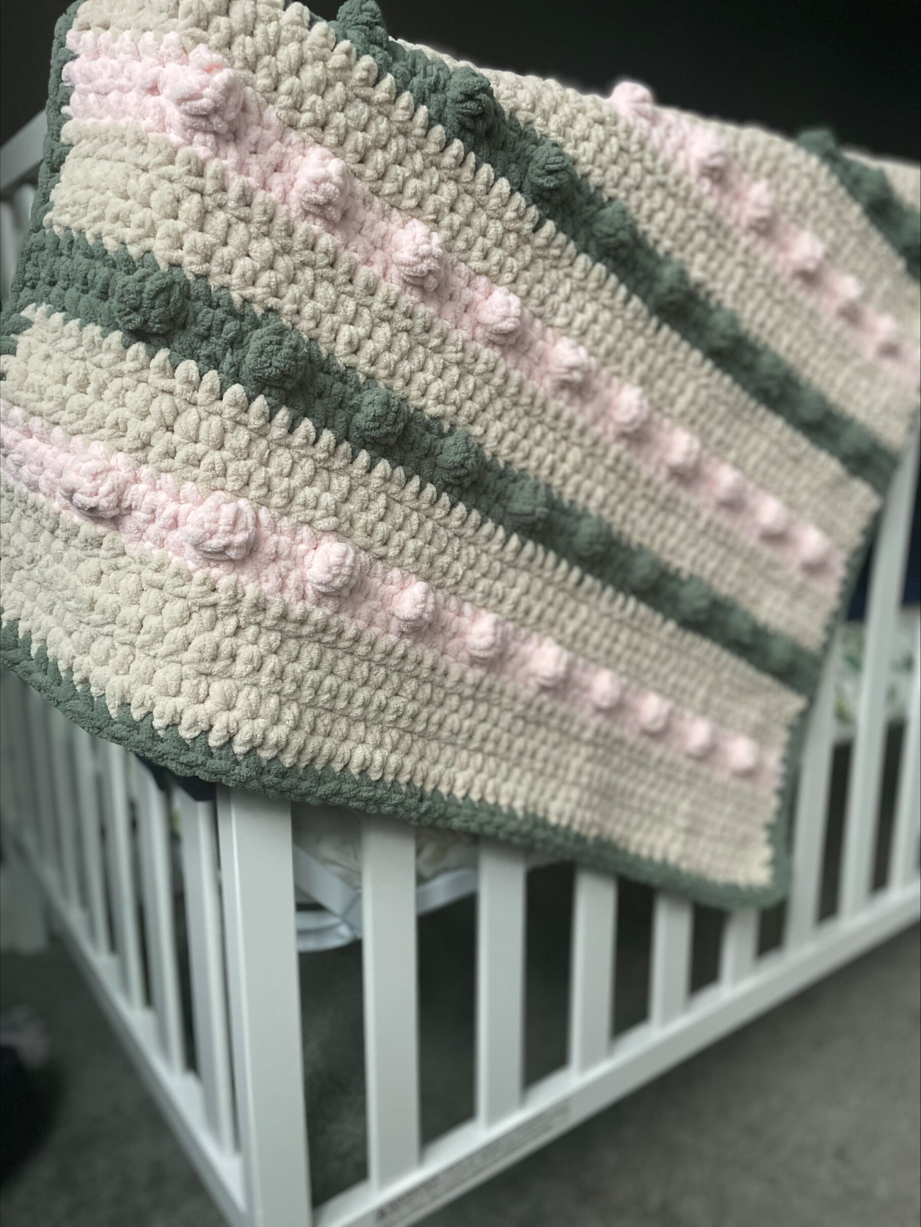Bobble Baby Blanket - Cozy and Stylish