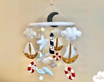 Móvil náutico para bebé: Veleros de fieltro hechos a mano, decoración infantil con faro