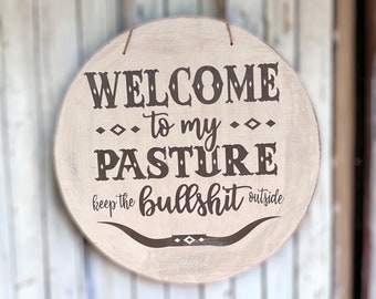 Welcome to my pasture door hanger