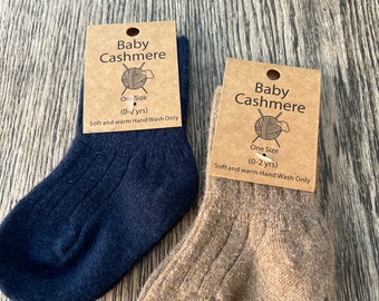 Cashmere baby socks 0-2 years navy / beige