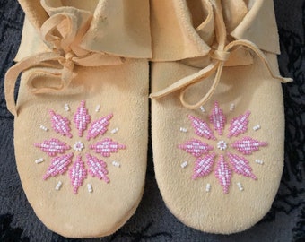 Handmade Traditional "Sunburst" Moccasins - Tanned Cowskin or German Tanned Buckskin