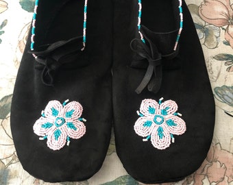 Handmade Traditional "Petals” Moccasins - Tanned Cowskin or German Tanned Buckskin