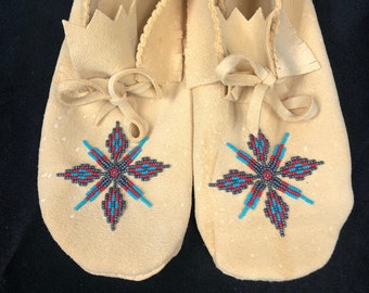 Handmade *Ancient Burst* Moccasins - Tanned Cowskin or German Tanned Buckskin