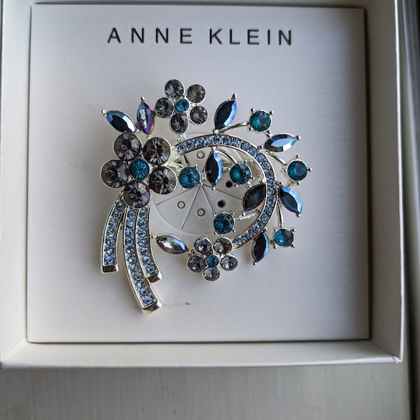 Vintage Anne Klein brooch.  New
