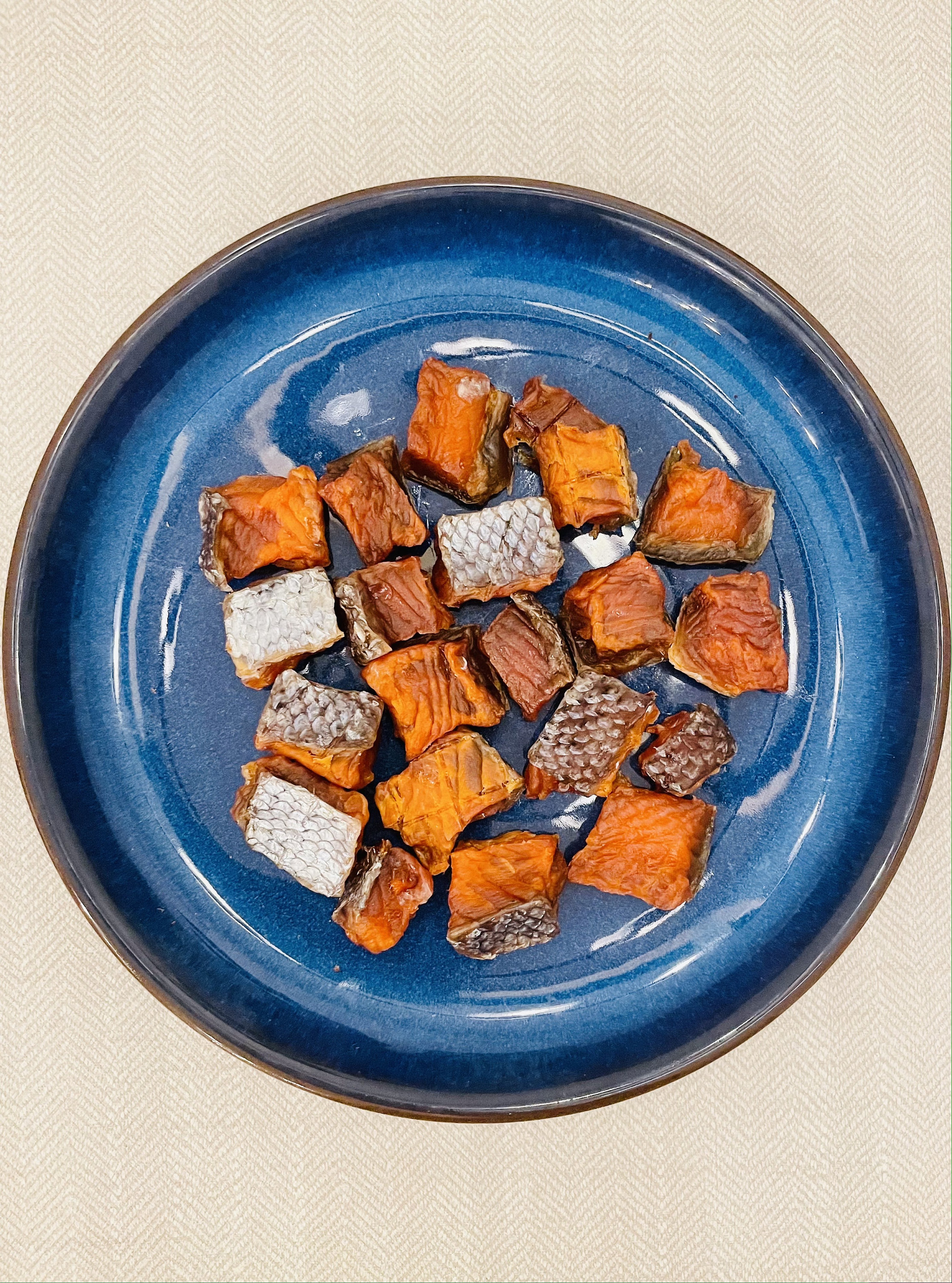 Dehydrated Salmon Jerky for Dogs, Fish Jerky Treats, Salmon Bites