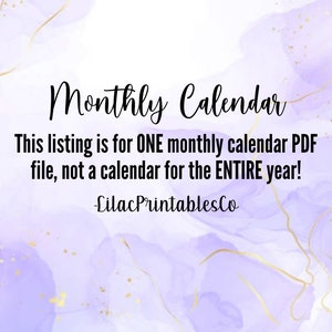 Pu&ograve; includere: Uno sfondo acquerellato viola e oro con il testo "Calendario mensile" e "Questo elenco &egrave; per UN file PDF di calendario mensile, non un calendario per TUTTO l'anno! -LilacPrintablesCo"