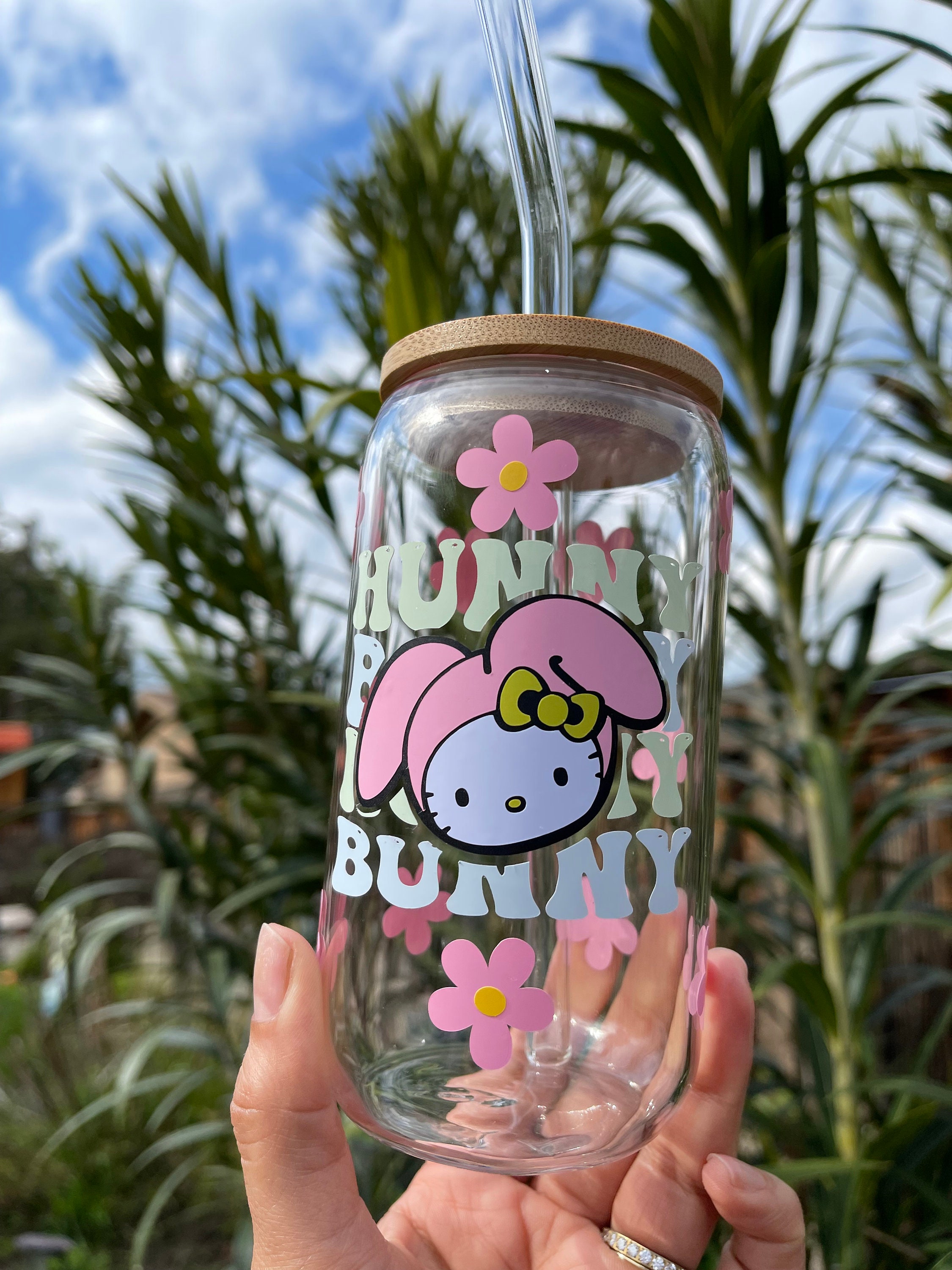 Hello Kitty Easter Bunny Eggs Glass Cup | 16oz libbey Beer can Style Glass  Cup with Bamboo lid + Straw | Birthday Mothers Day gift | chick