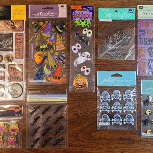 Pegatinas para álbumes de recortes de HALLOWEEN: Jolee's Boutique, Recollections, Sticko, K&Company y más (1 de 3 páginas)