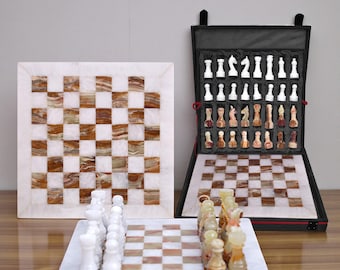 Jogo de Xadrez em Mármore | Tabuleiro de Pedra Artesanal | Peças de Xadrez | Presente em Branco e Verde Ônix