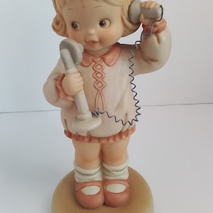 Enesco Memories of Yesterday by Mabel Lucie Attwell  &quot;I se  so happy you called&quot;  1991 Porcelain Figurine 9&quot;Vintage