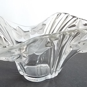 Mikasa Vintage Glass  Ivy Handkerchief Bowl, Crystal,Deep 1998 Vintage
