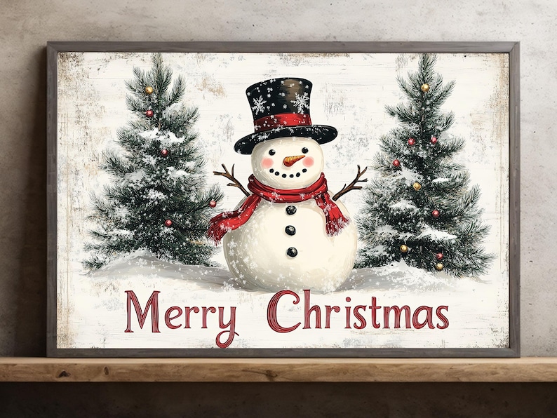 K&ouml;nnte beinhalten: Ein wei&szlig;er Schneemann mit einem schwarzen Zylinder und einem roten Schal steht zwischen zwei schneebedeckten Kiefern. Die B&auml;ume sind mit roten und goldenen Kugeln geschm&uuml;ckt. Der Text "Merry Christmas" ist in roten Buchstaben am unteren Rand des Bildes geschrieben.
