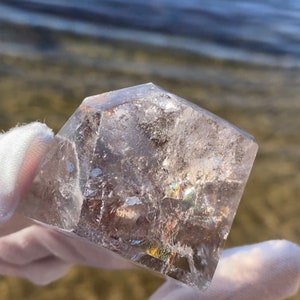 Pirâmide natural de cristal de cura de quartzo transparente com ponto de forma livre com arco-íris/quartzo fenster/PresentCrystal#sx24