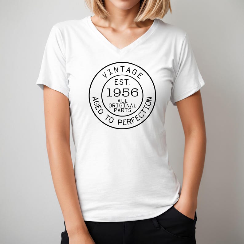 Camiseta vintage de 1956, envejecida a la perfección, regalo de 70 cumpleaños. imagen 1