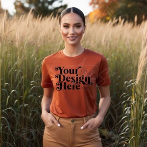 Bella Canvas 3001 T-shirt arancione Mockup, Autunno Mockup, Autunno Tee Shirt Mockup Modello donna, Boho Mockup, BC 3001 Camicia arancione Mockup Scarica