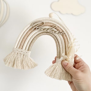 Arcobaleno personalizzato, decorazione per cameretta dei bambini, decorazione da parete per cameretta, cartello per porta, targhetta con nome, arcobaleno in macramè, arazzo da parete per cameretta dei bambini