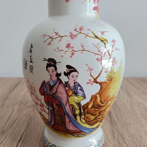 Grand vase à fleurs décor geishas peint à la main et signé • Pot à fleurs • Vase floral asiatique •Vase traditionnel • vintage