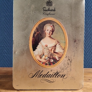 Vintage Suchard "Medallion" Chocolate Box with 18th-Century Style Portrait - Retro Chocolate Collection • Antique Collectible Box •