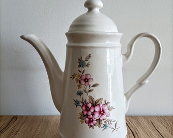 Chinese vintage porcelain teapot with floral decor • Traditional China • Country kitchen • Tea lovers 70s