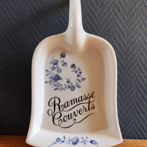 Ramasse Couverts Vintage en Porcelaine "P.A.R.I.S 2" - Plateau de Service Bleu et Blanc Français - Décoration de Table Chic - organisation