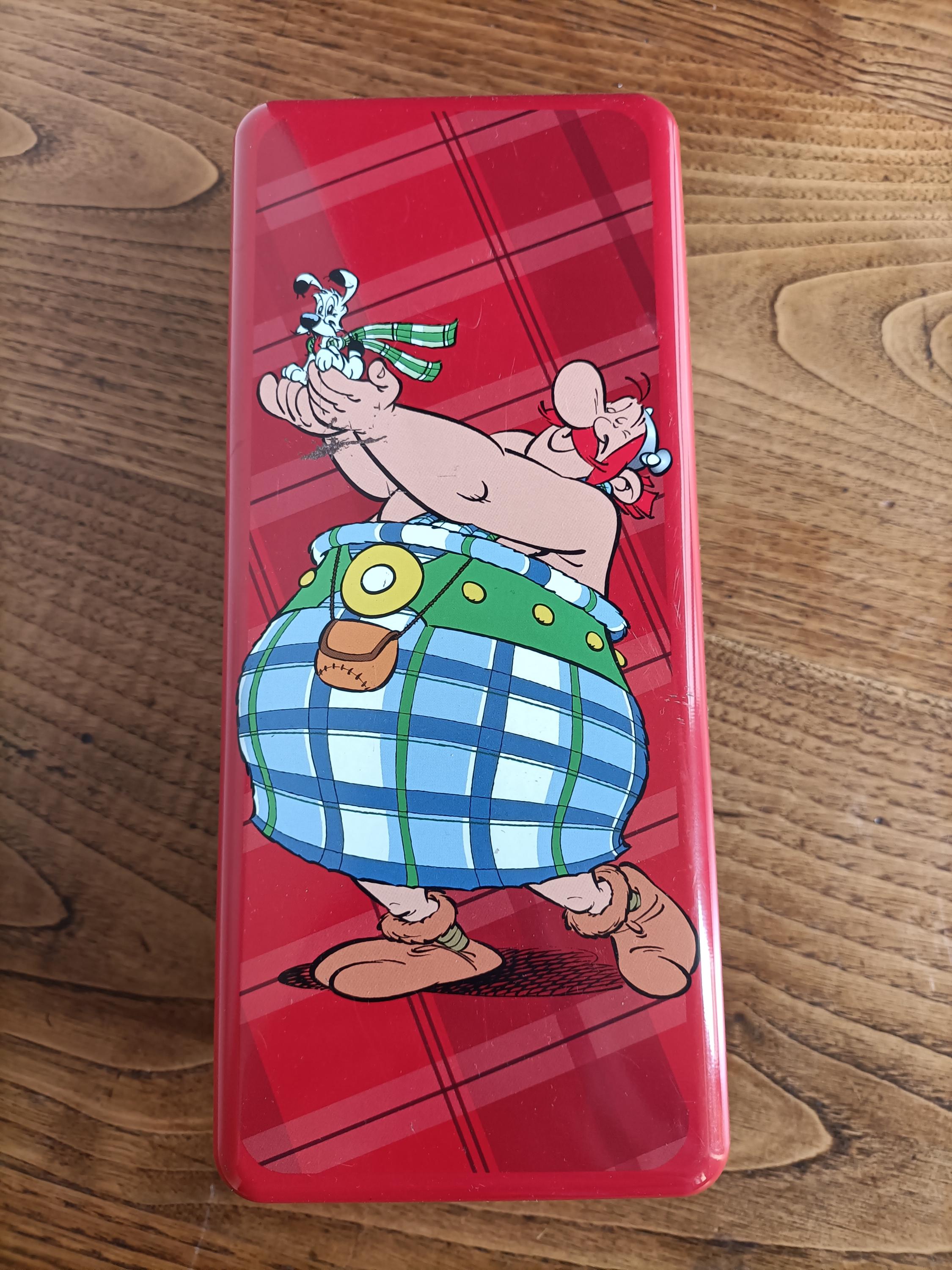 French Advertising Box Obelix and Dogmatix Red Rectangular Box 