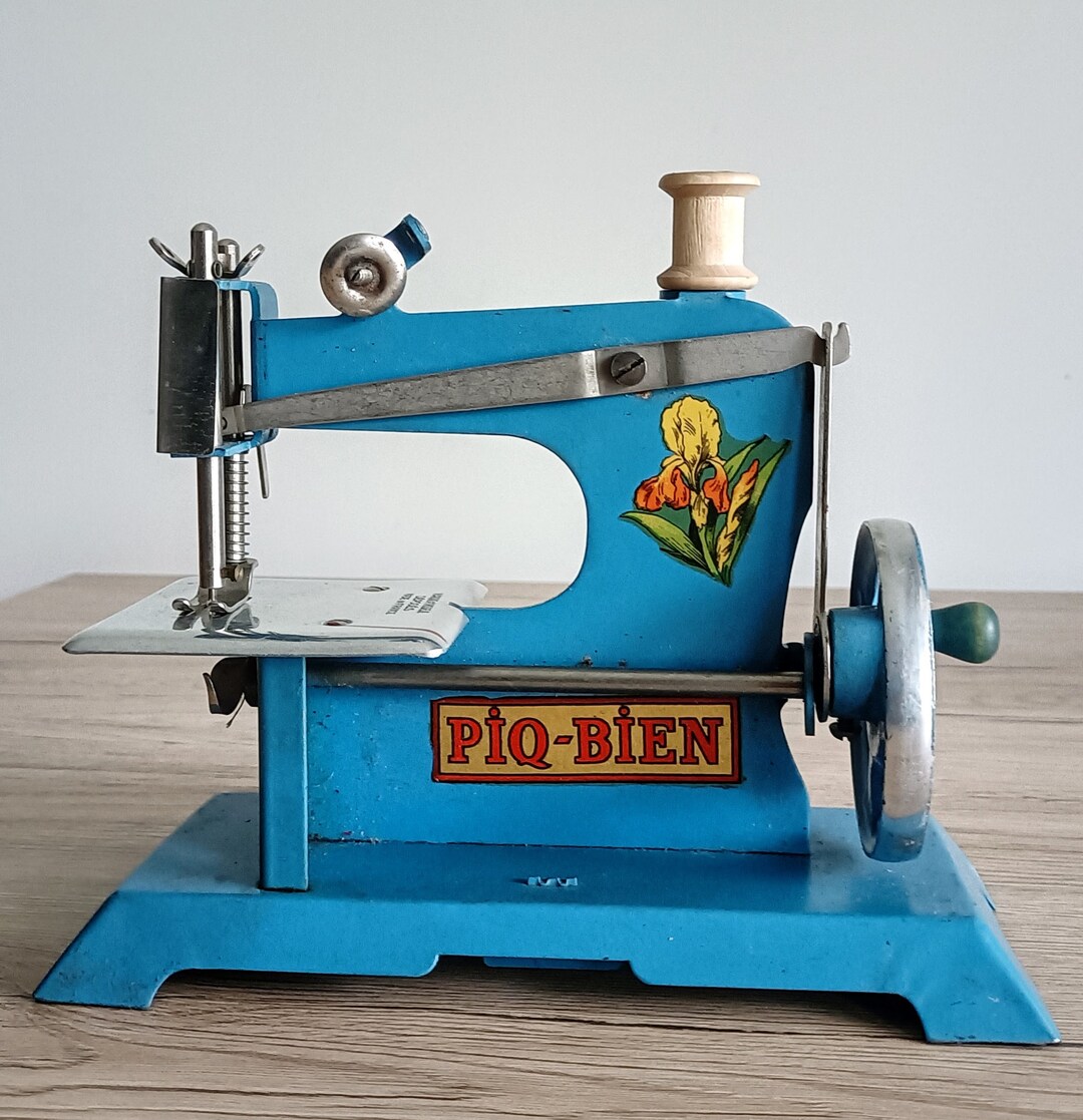 French Old Sewing Machine for Child Piq Bien Retro Vintage Etsy