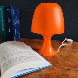 Vintage table lamp • Orange plastic mushroom lamp • Orange bedside lamp • Chic vintage decor • French home