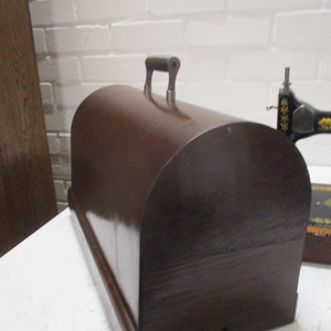 vintage singer sewing machine with hood image 10