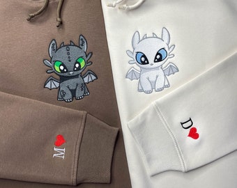 Sudadera con capucha para parejas, sudadera personalizada a juego con dragón encantador bordado, manga de regalo personalizada, bordado inicial