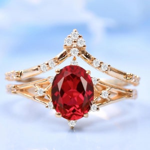 Created Oval Cut Ruby Engagement Ring Set | 2Pcs Bridal Ring Set | Anniversary Gift For Her | Art Deco Vintage Ring| Curved Moissanite Ring