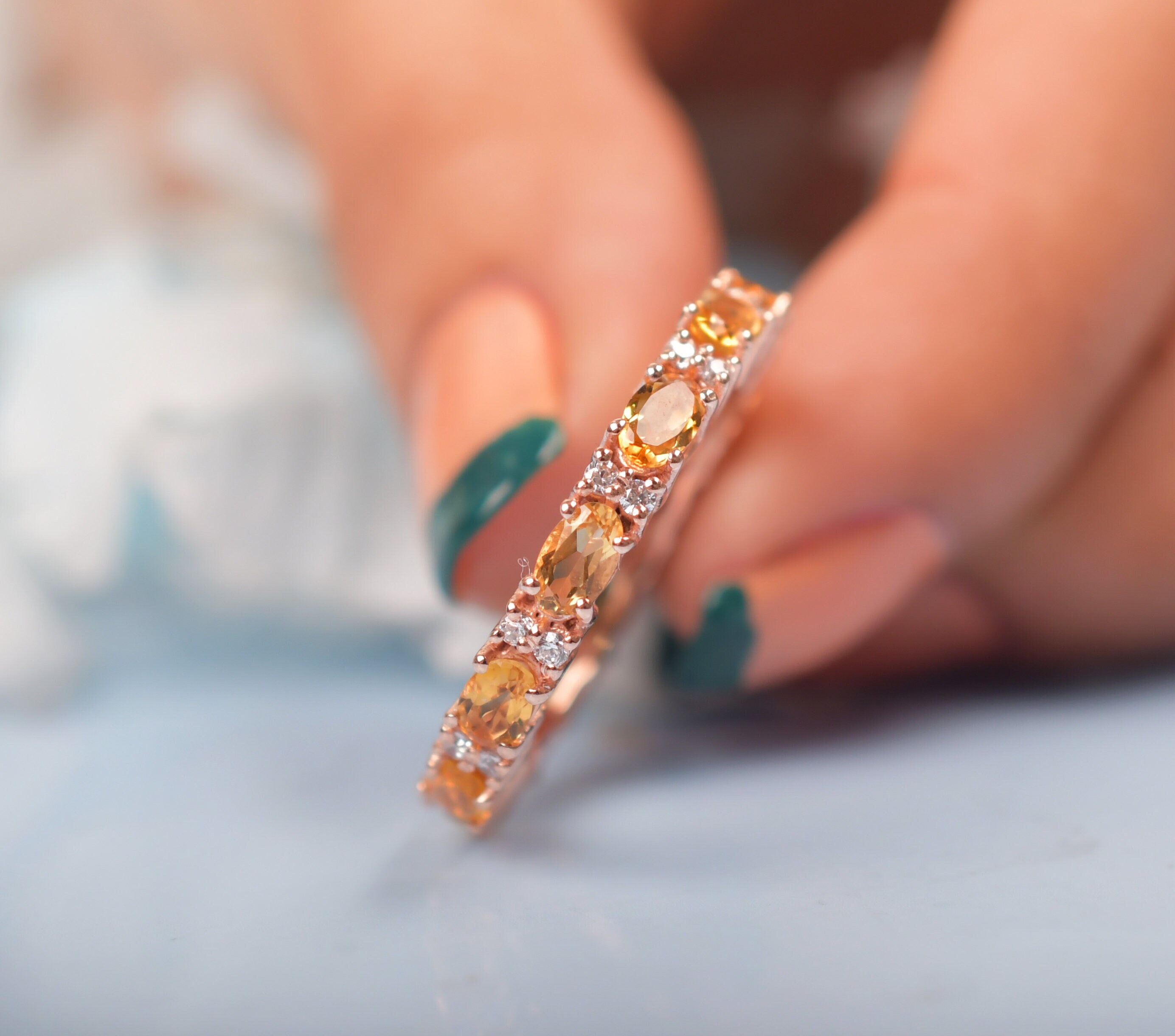 ミュージシャン Citrine イエロー シトリン & CZ フル エタニティ バンド | 楕円形の