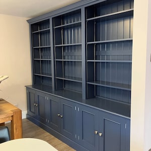 Bookcase cupboard unit with 6 doors