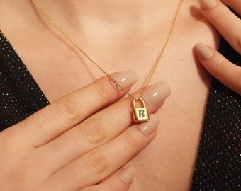 14K Solid Gold Engraved Lock Necklace, Padlock Initial Pendant, Key Charm Necklace, Personalized Jewelry, Mother&#39;s Day Gift