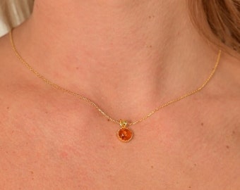 Collar con colgante de ámbar en oro macizo de 14 k: delicada joyería con piedras preciosas