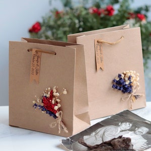 Personalized Wedding Welcome Bags: Dried Flower Favors
