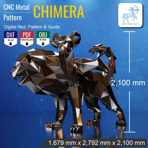 Könnte beinhalten: Eine metallische, geometrische Low-Poly-Skulptur einer Chimäre mit Löwenkopf, Ziegenkopf und Schlangenschwanz. Das digitale Dateiset enthält DXF-, PDF- und OBJ-Formate. Die Abmessungen der Skulptur betragen 1.679 mm x 2.792 mm x 2.100 mm.