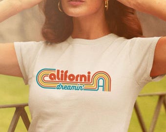 California Dreamin Tee, Cali Shirt, 70s Clothing, 70s Fashion, Beach Tshirt, Retro Tee, Men's 70s Shirt, Vintage Shirt, Folk Rock Band Tee