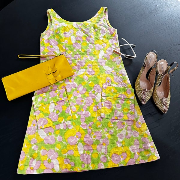 Vintage mod mini dress - Space age dress - pop art floral pattern - authentic 60s - special detail!
