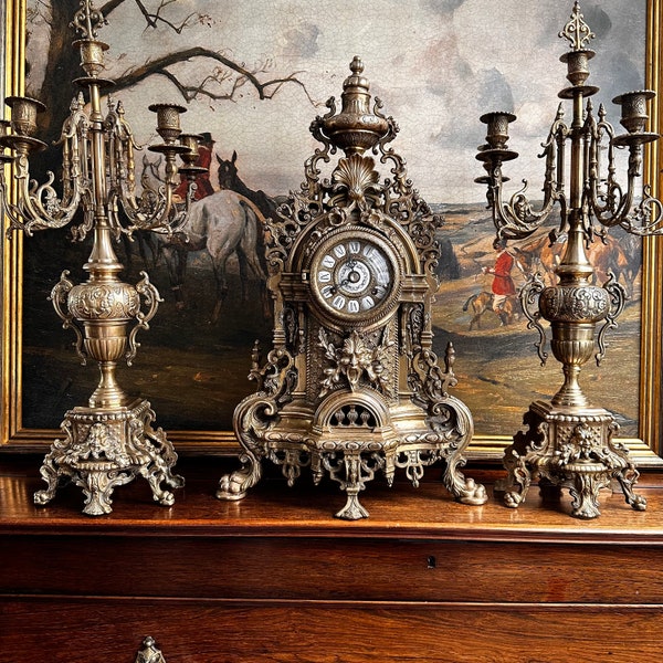 Horloge du château royal avec bougeoirs - Le temps, c'est du luxe - Décoration exclusive