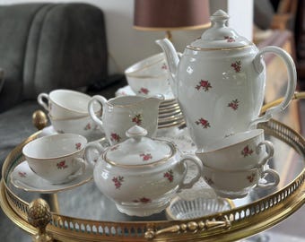 Set da caffè vintage in porcellana ceca: rose rosa e finiture dorate