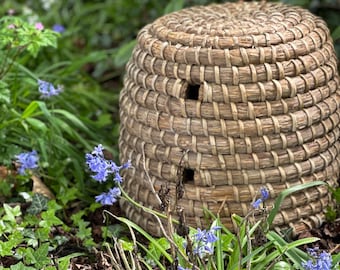 Antica arnia in paglia – Grande arnia a cesto intrecciato – Strumento apistico d'epoca